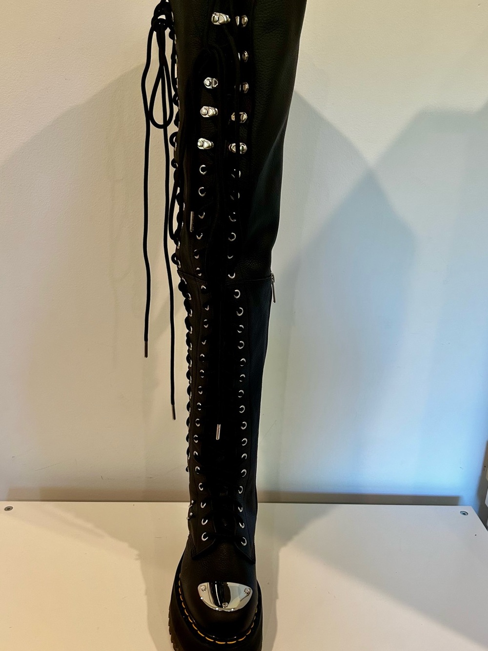 Dr. Martens Virginia Leather 28-Eye Extreme Black Knee High Boots Size 8 New - Picture 2 of 11